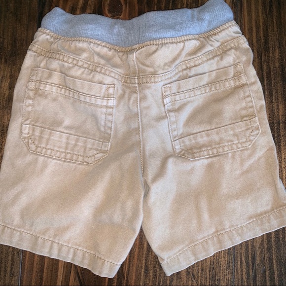 Boys khaki shorts - Picture 2 of 3